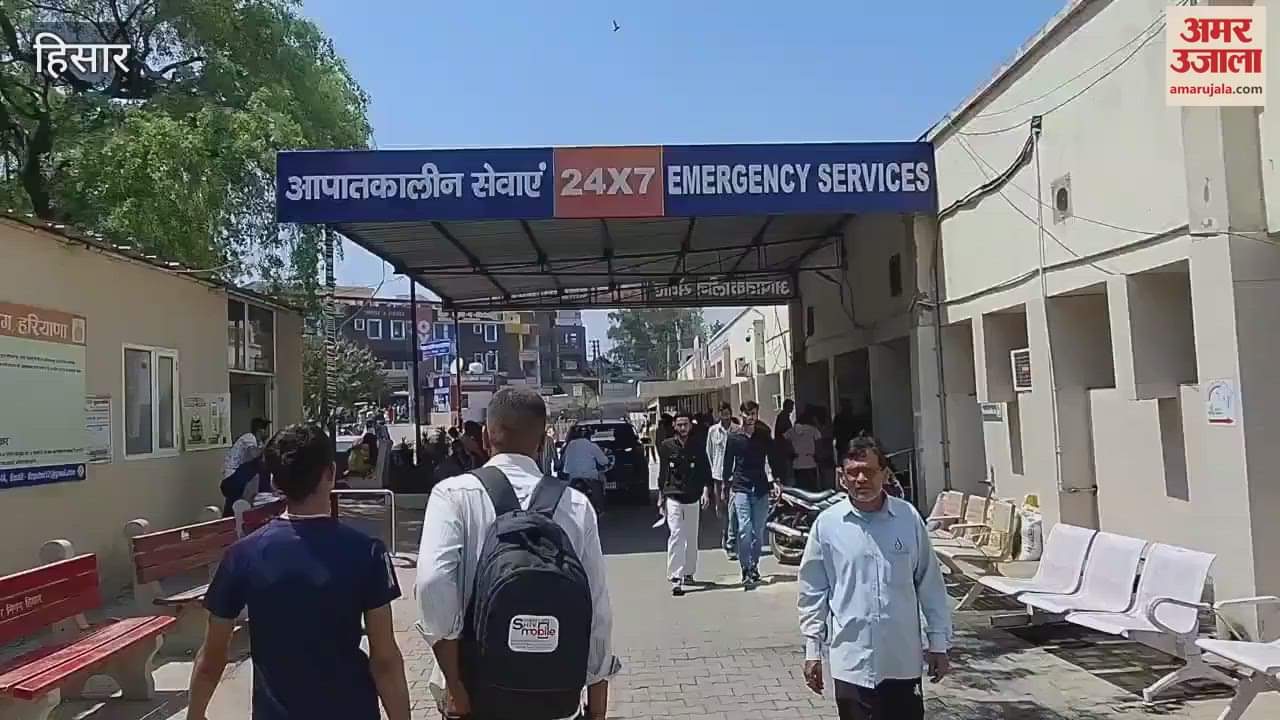 VIDEO : हिसार- सिरसा एनए 9 पर कार- ऑटो की टक्कर में 13 लोग घायल