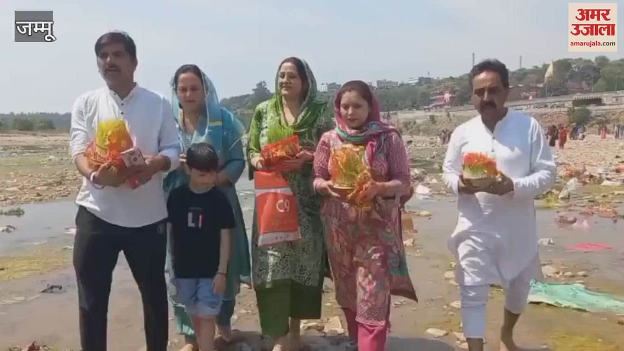 VIDEO : Devotees immersed their idols in Samba Basantar river with great joy