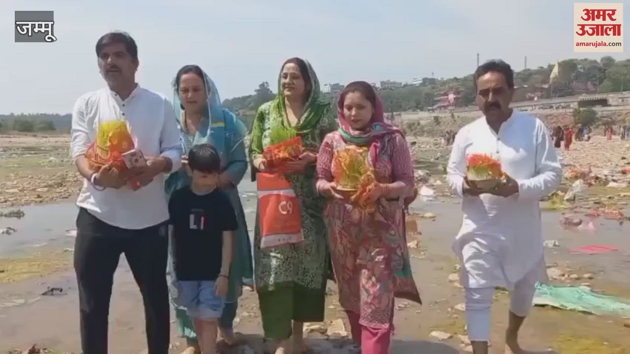 VIDEO : Devotees immersed their idols in Samba Basantar river with great joy