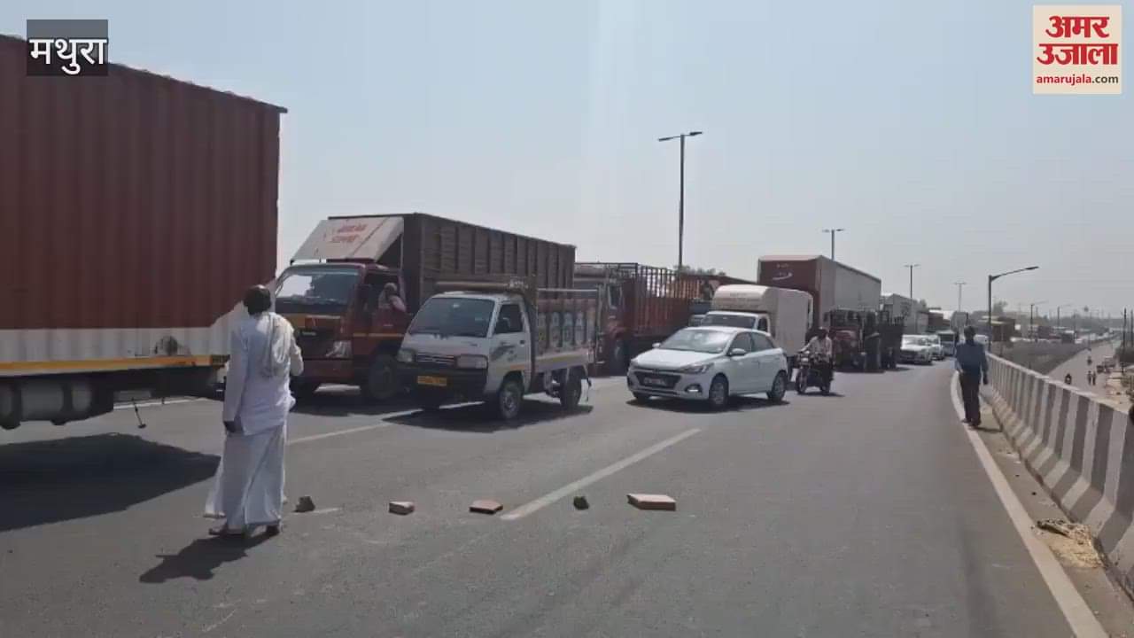 VIDEO : woman fell on the highway after being hit by a container, the wheel passed over