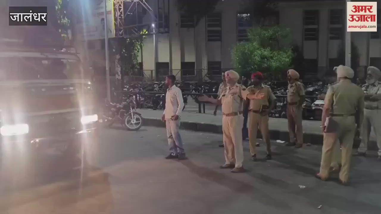 VIDEO : Youths Drinking Alcohol In Vehicle Near Jalandhar Railway Station, Opened Fire When Stopped