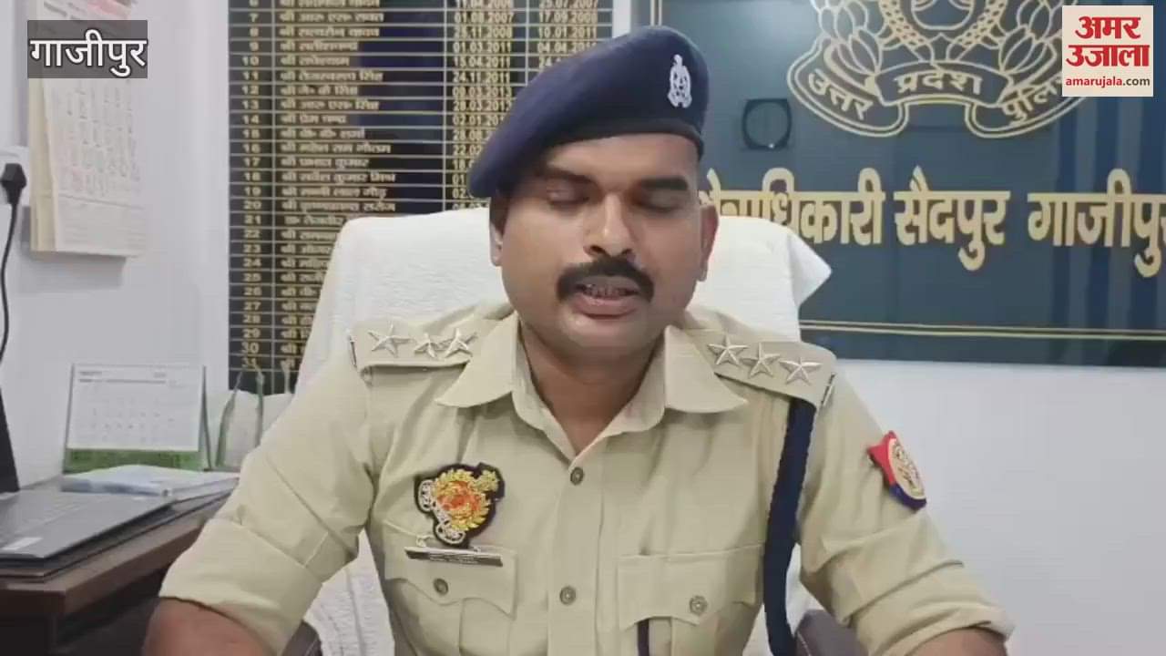 VIDEO : Police arrived before young man committed suicide consume poison because of girl