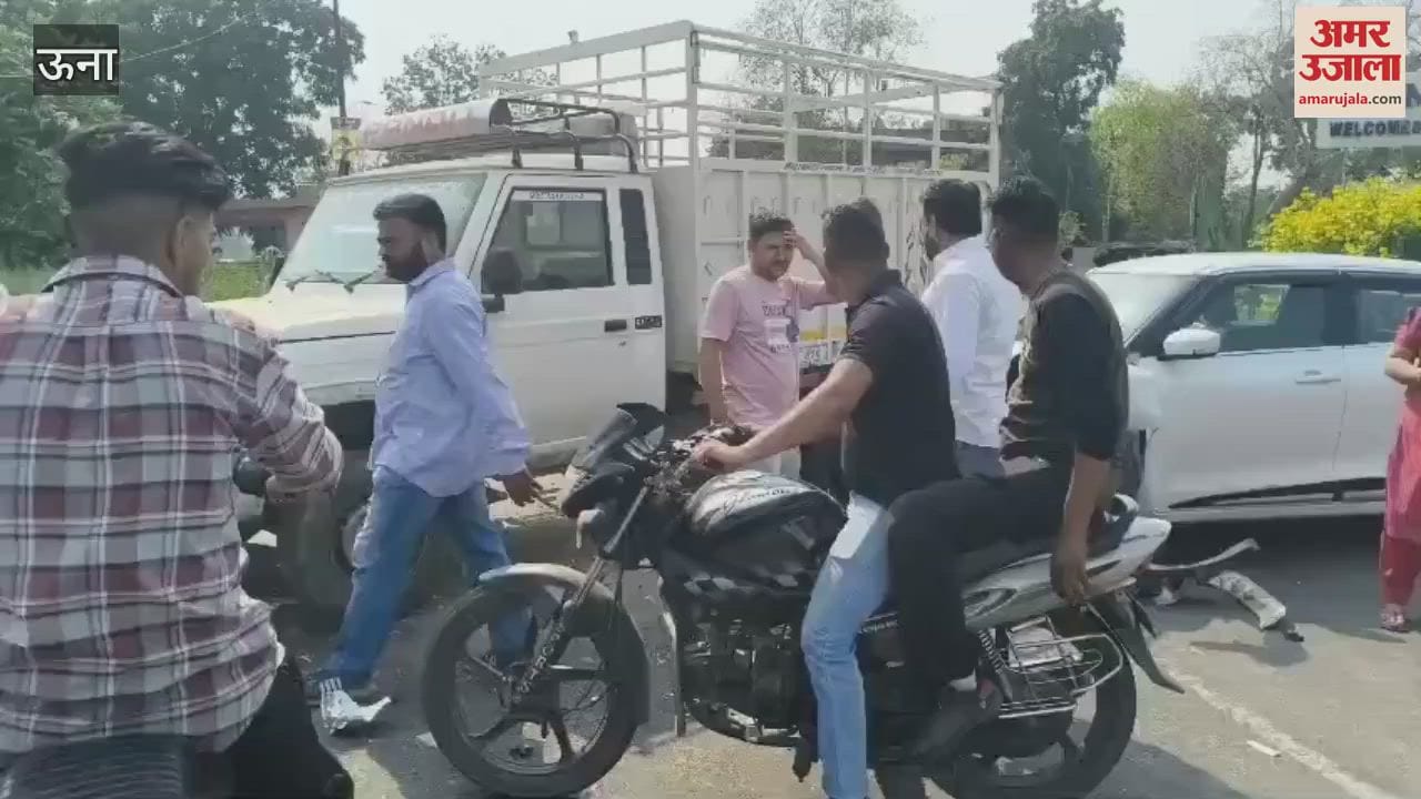 VIDEO : Heavy collision between Brezza car and pickup on Nangal-Una main road