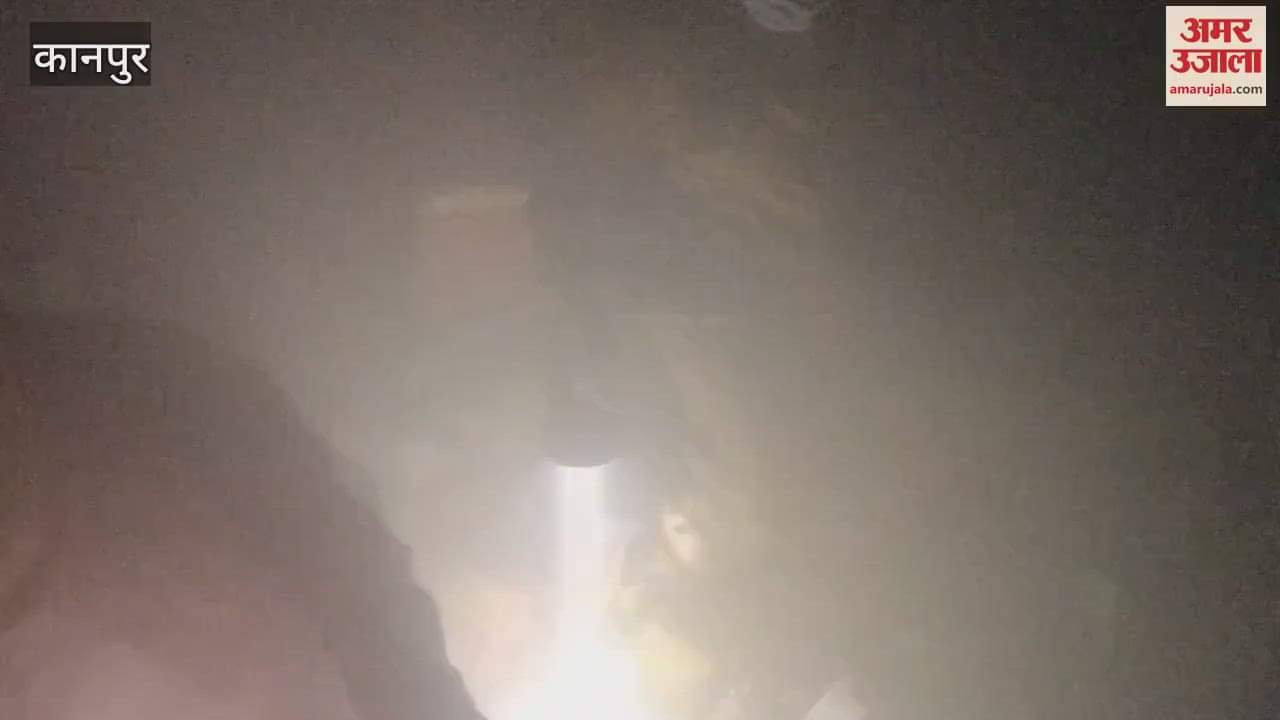 VIDEO : Huge fire breaks out in crockery warehouse, five fire engines bring fire under control