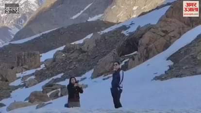 VIDEO : Tourists had fun at Deepak Tal