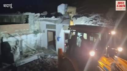 VIDEO : Explosion in a two-storey house due to fireworks in Badaun, two dead