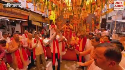 VIDEO : Devotees flocked to Hanuman temple located in Chaupala Bazaar in Ghaziabad