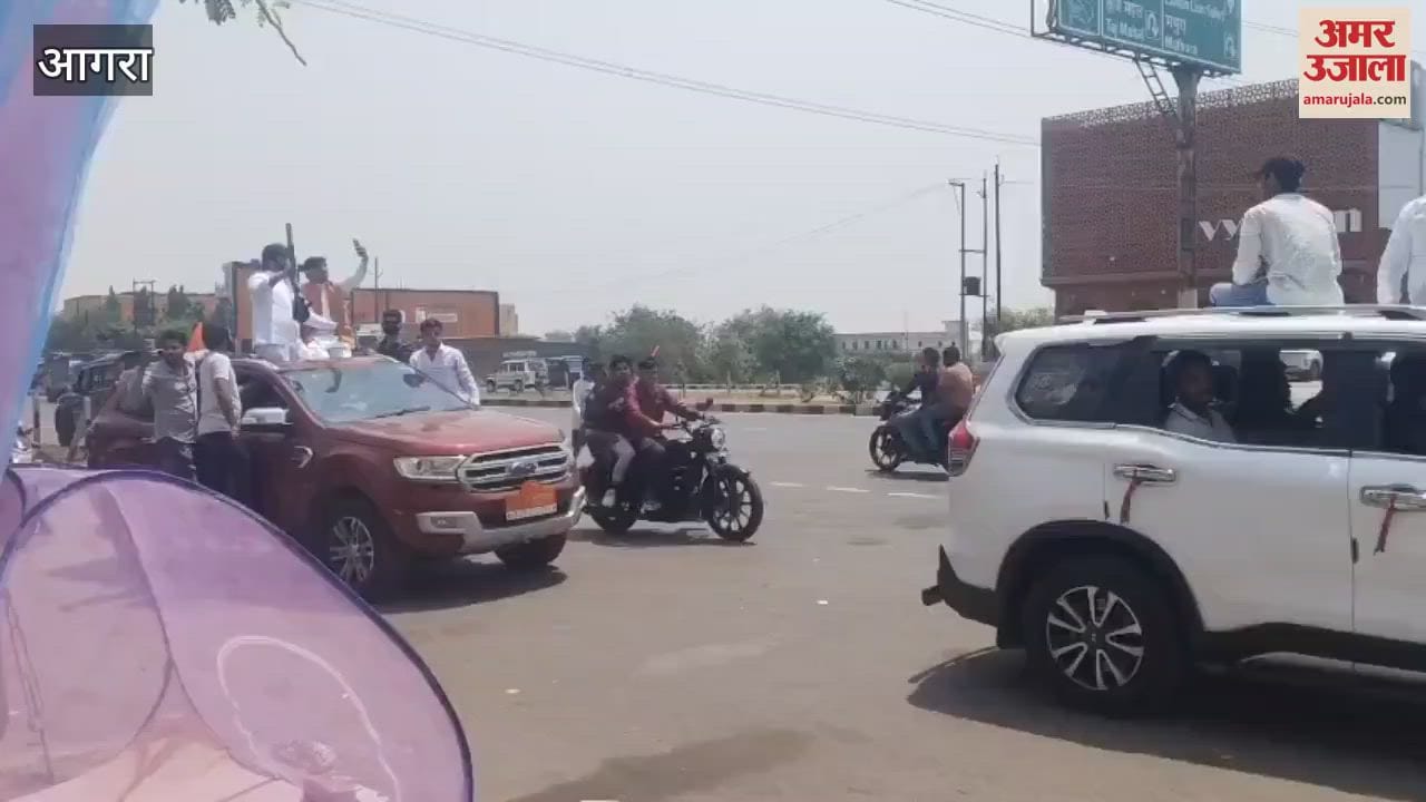 VIDEO : rakt swabhiman sammelan of Karni Sena supporters arrived waving weapons
