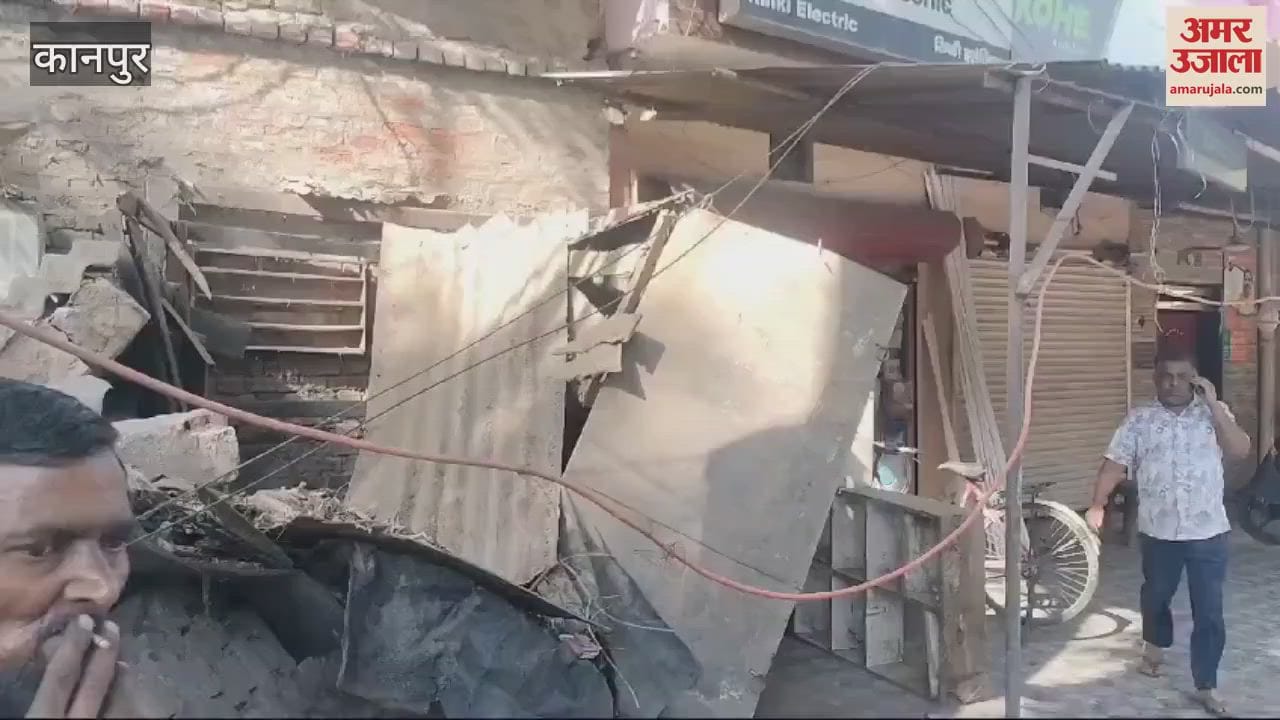 VIDEO : Municipal Corporation removed shops, tin sheds, kiosks on footpath in Parampurva