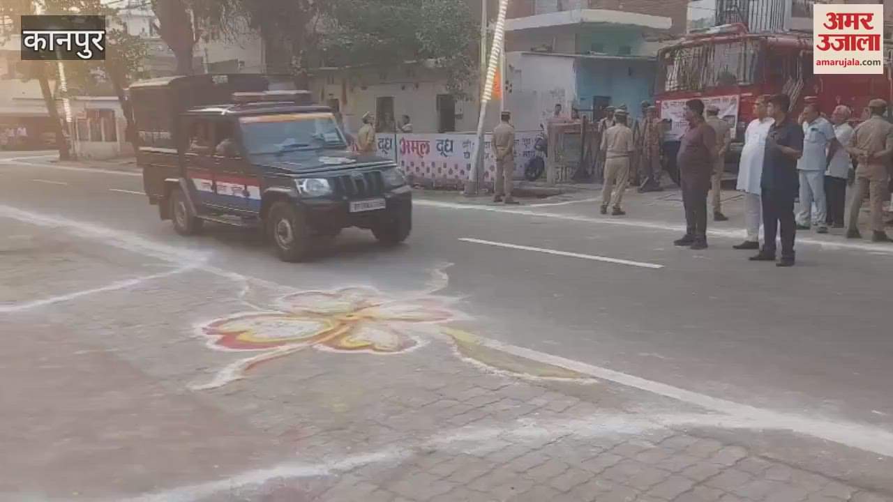 young volunteers demonstrated physical fitness in front of RSS chief Mohan Bhagwat