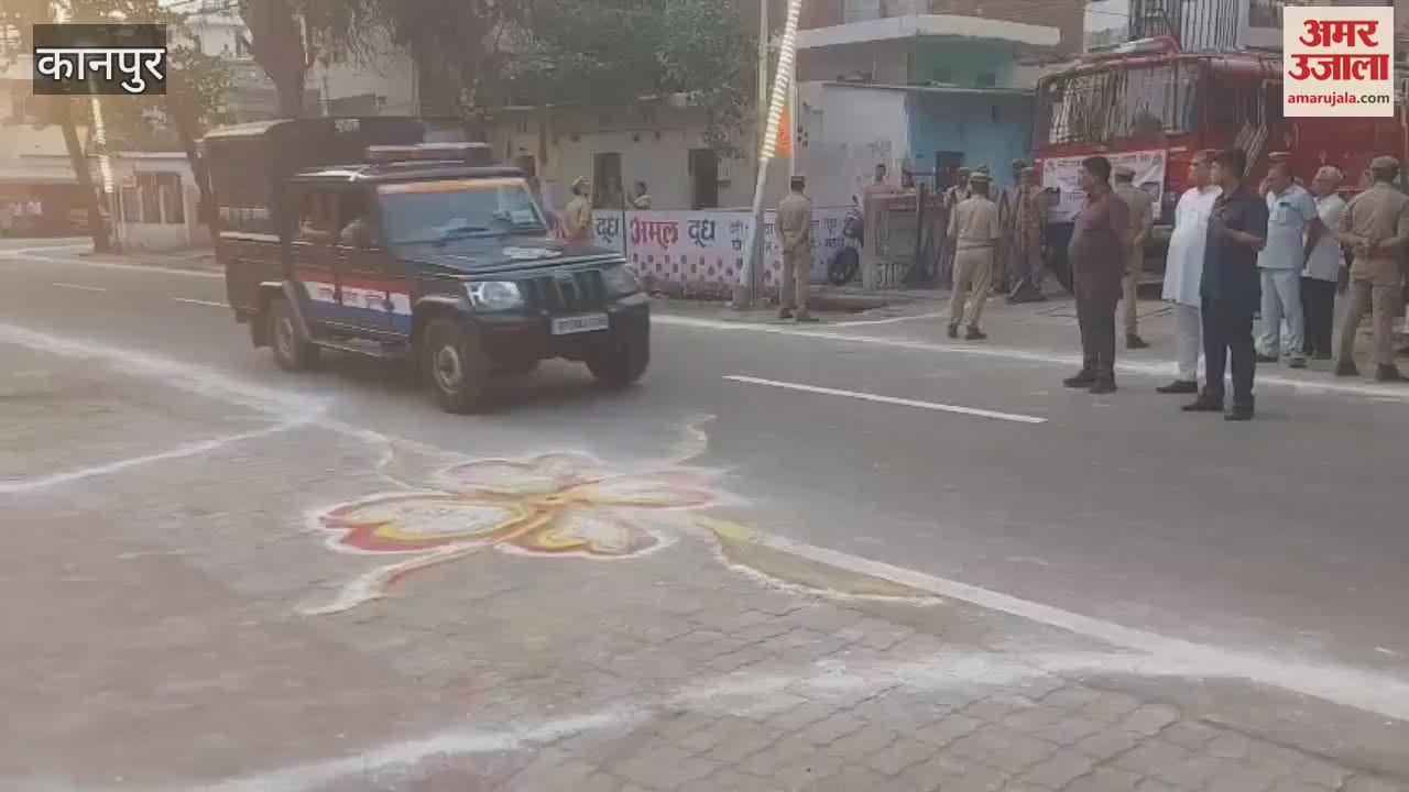 young volunteers demonstrated physical fitness in front of RSS chief Mohan Bhagwat