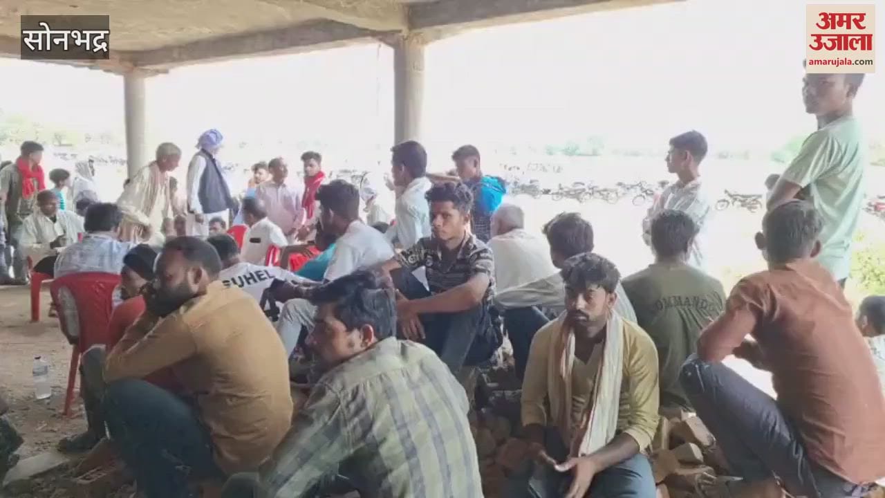young man dead body found near house in sonbhadra many injury marks family members suspected murder