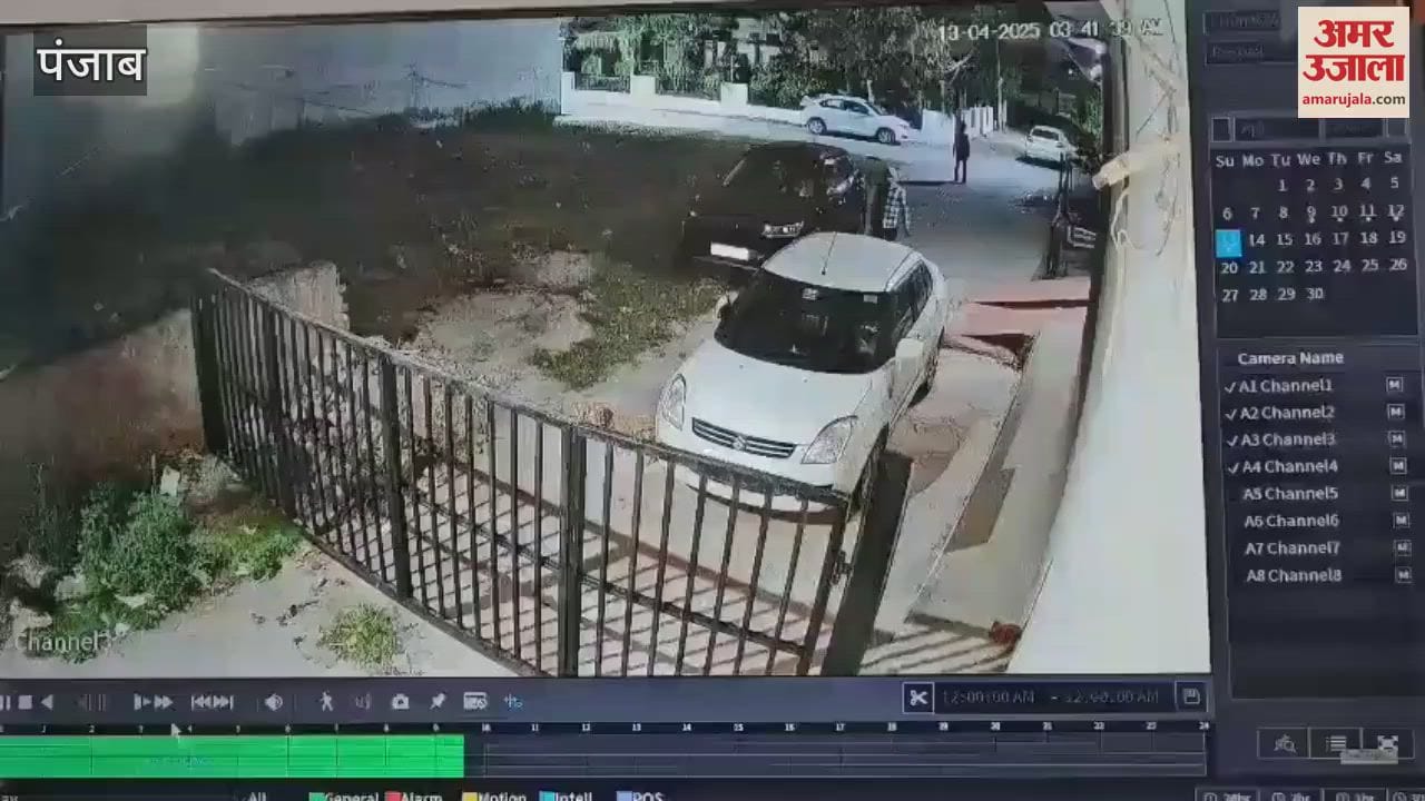 VIDEO : car parked outside house was broken with sticks in Firozpur