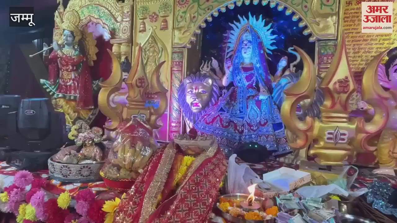 After Shrimad Bhagwat Katha, devotees performed Jagran in Chandi Mata Temple