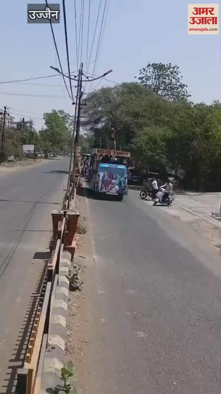 People so crazy about Jaat fans reached PVR sitting in tractor