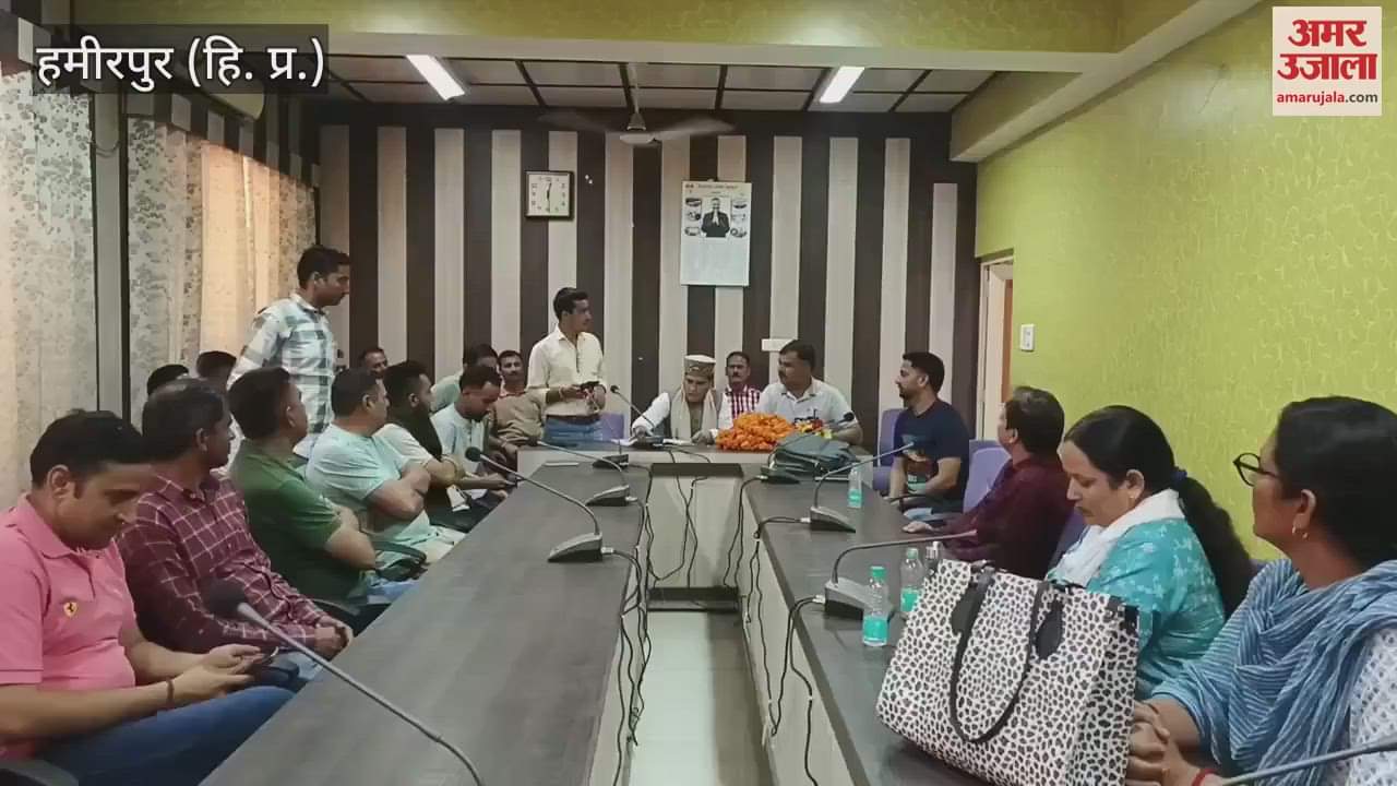 Panchayat secretaries of Zila Parishad cadre are deprived of the benefits of the sixth pay commission