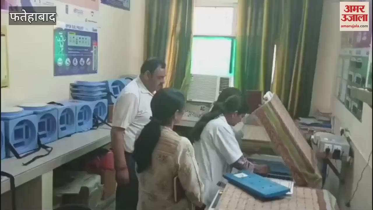 Fatehabad Civil Surgeon did a surprise inspection of Jakhal Hospital