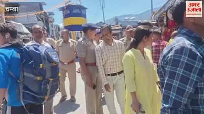 Chamba Municipal council and police administration removed encroachment in the market