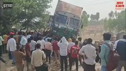 Truck collided with tractor in Etawah, one dead, another injured