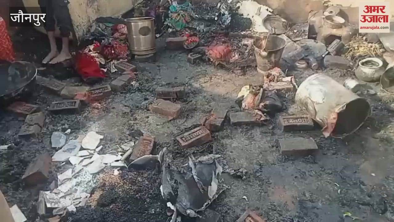 Four residential roofs burnt ashes in fire caused due to unknown reasons