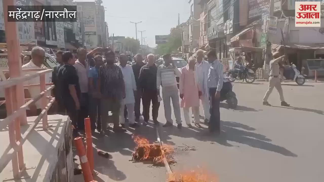 Traders protest against Pakistan in Narnaul