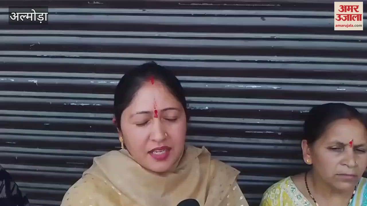 कांग्रेस ने किया पाकिस्तान के खिलाफ प्रदर्शन, केंद्र सरकार को भी घेरा