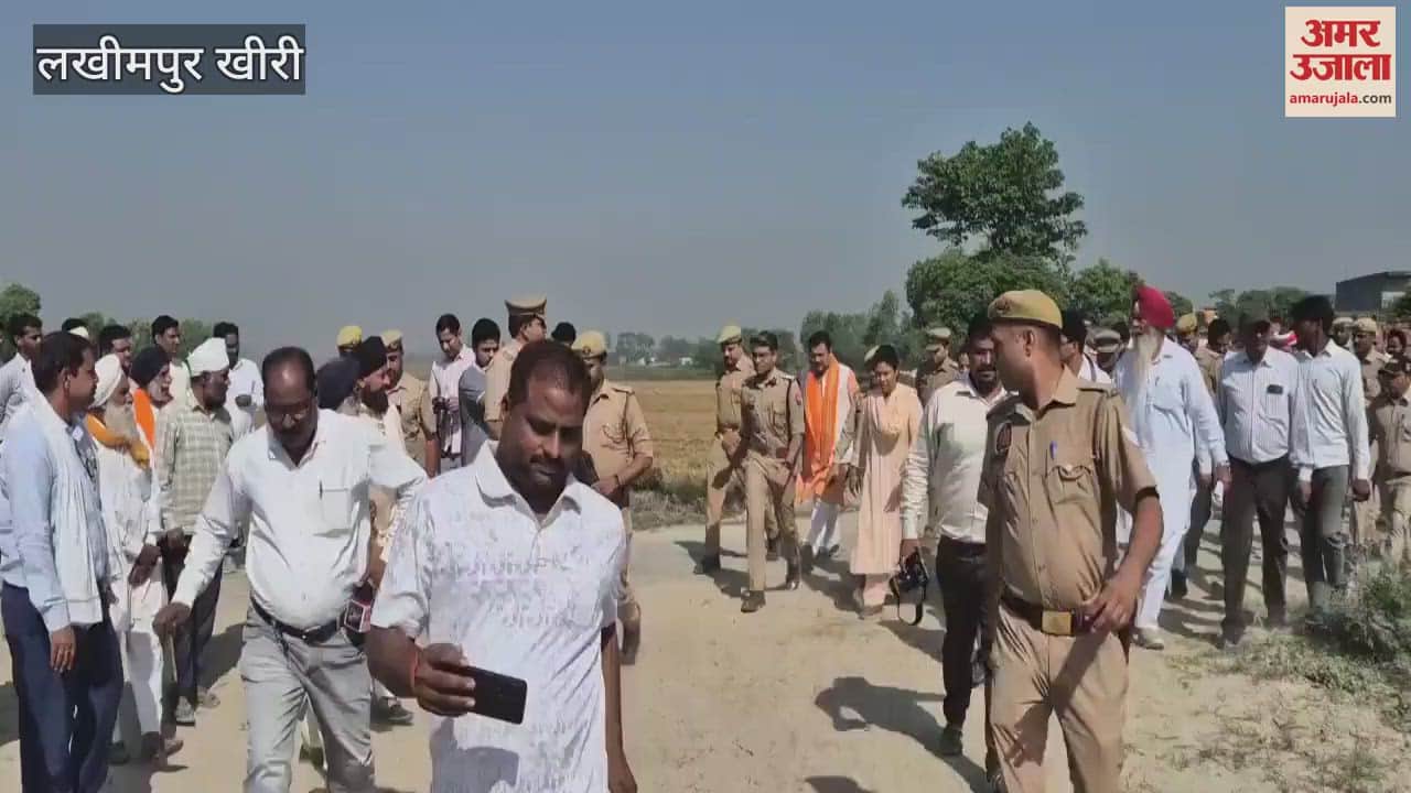 DM Durga Shakti Nagpal inspected the Ghaghi drain in Nighasan