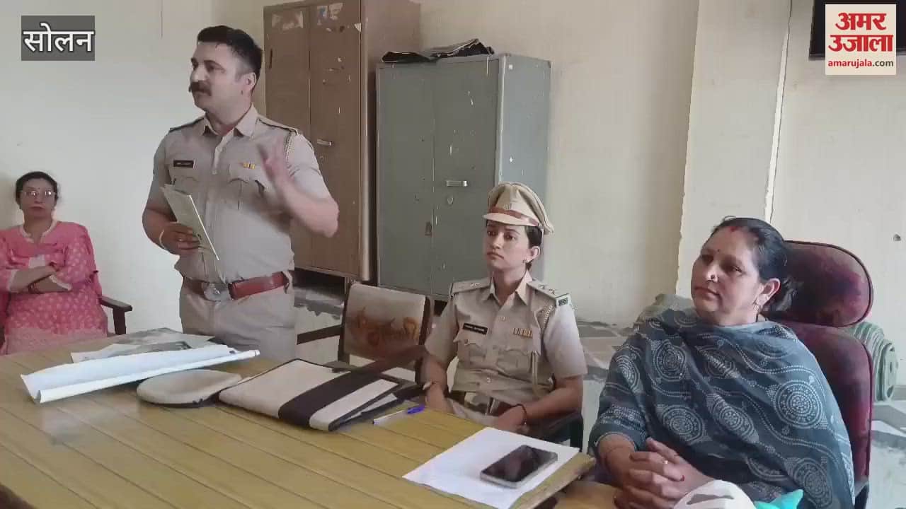 Solan People in Ochghat Panchayat made aware about forest fire