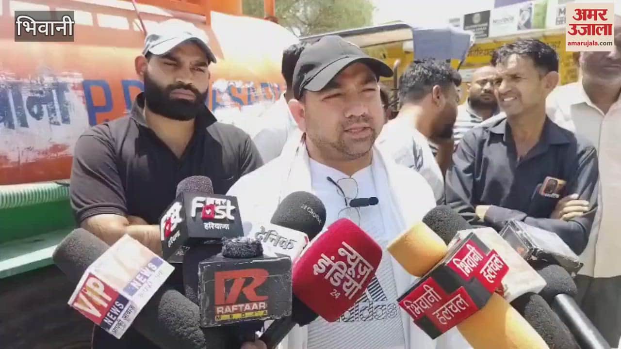 Two thousand residents of the four decade old Devnagar colony in Bhiwani are facing water crisis and staged a protest