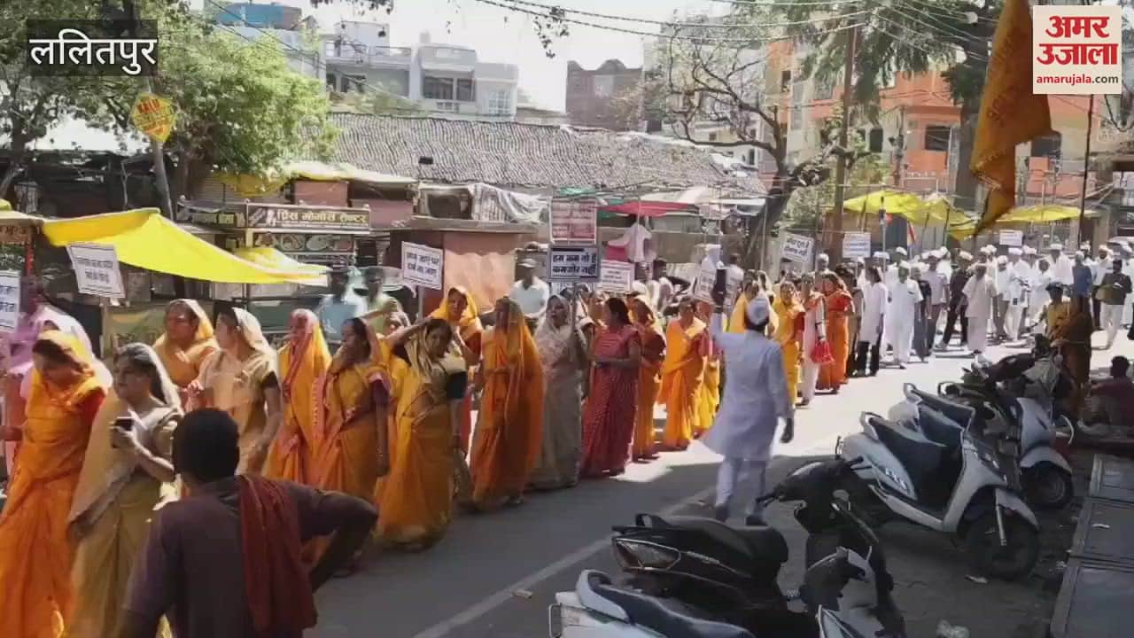 Angry Jain community protested against the demolition of Jain temple in Mumbai