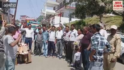 पहलगाम हमले के विरोध में लमगड़ा बाजार और सोमेश्वर में  प्रदर्शन