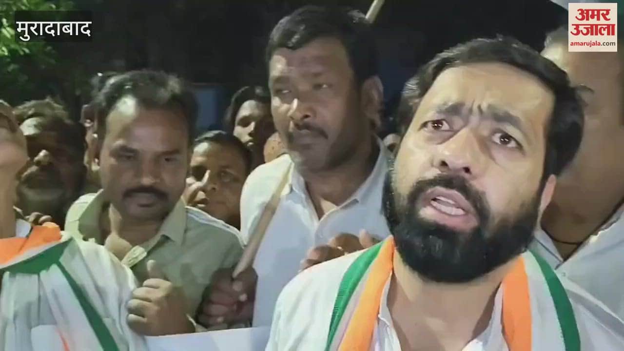 Congress expressed anger over the terrorist incident by taking out a candle march, demanded strict action