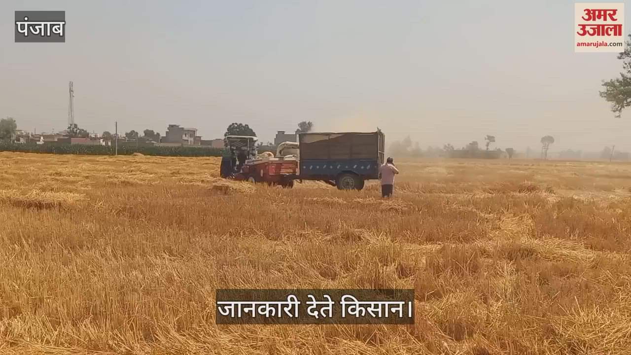 फिरोजपुर में सरहदी गांवों में किसानों को 48 घंटे का अल्टीमेट, जोरों पर तूड़ी का काम