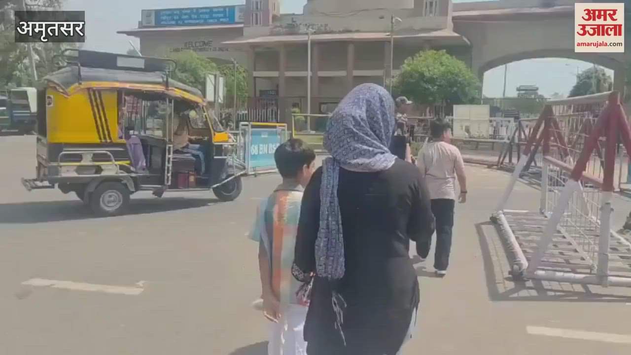 Families returning from Pakistan via Attari Wagah