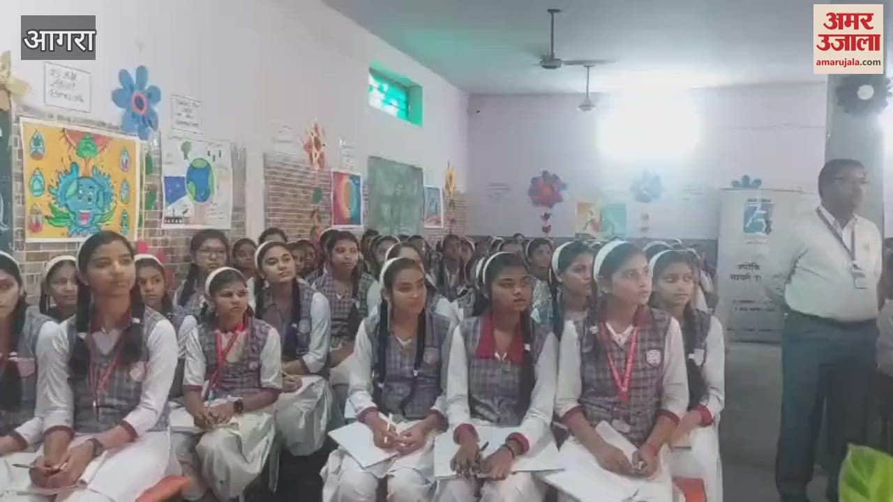 Students were taught law in the police school