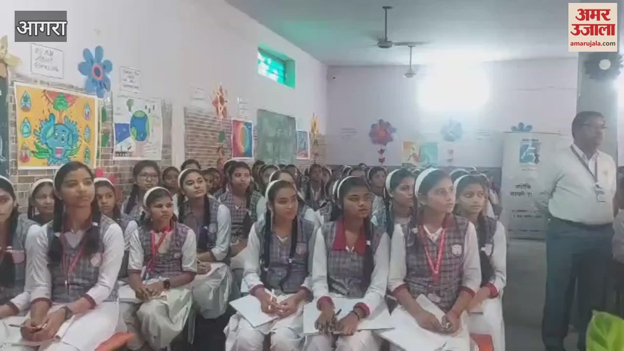 Students were taught law in the police school