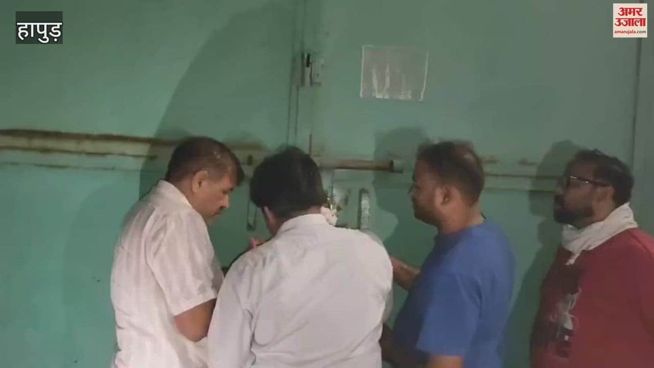 Seven warehouses of illegal animal remains spreading foul smell in Hapur city were sealed