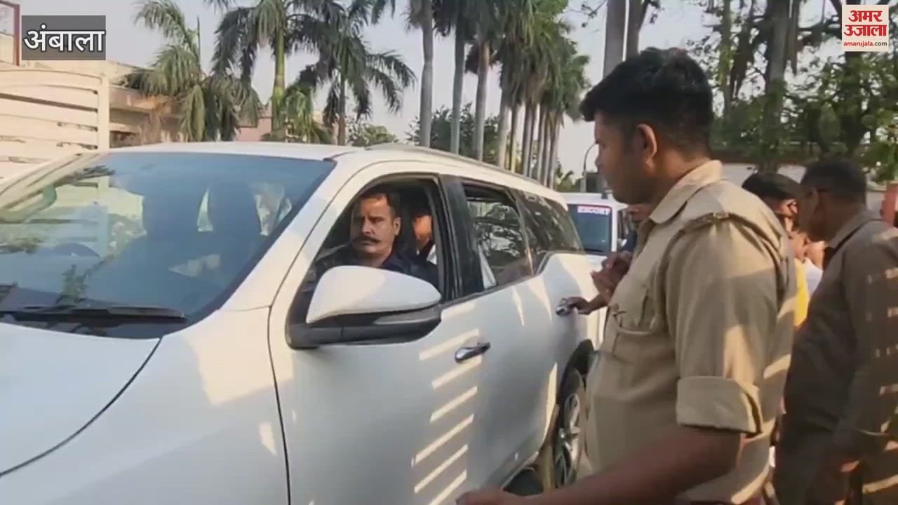 सांसद चंद्रशेखर आजाद को हाइवे पर रोका, कई थानों की पुलिस पहुंची