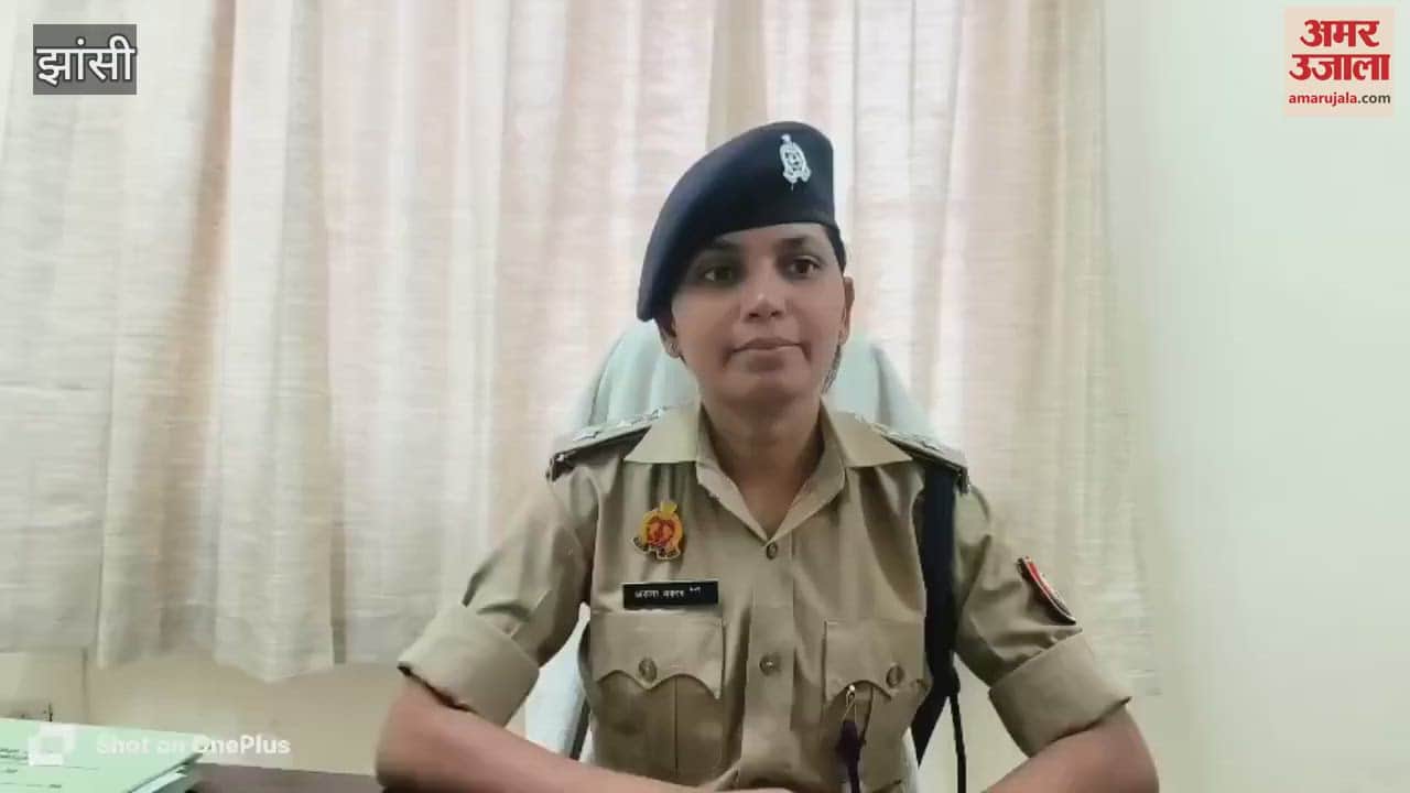 Traffic inspector got angry at a young man for asking money for ice cream and beat him till he was bleeding