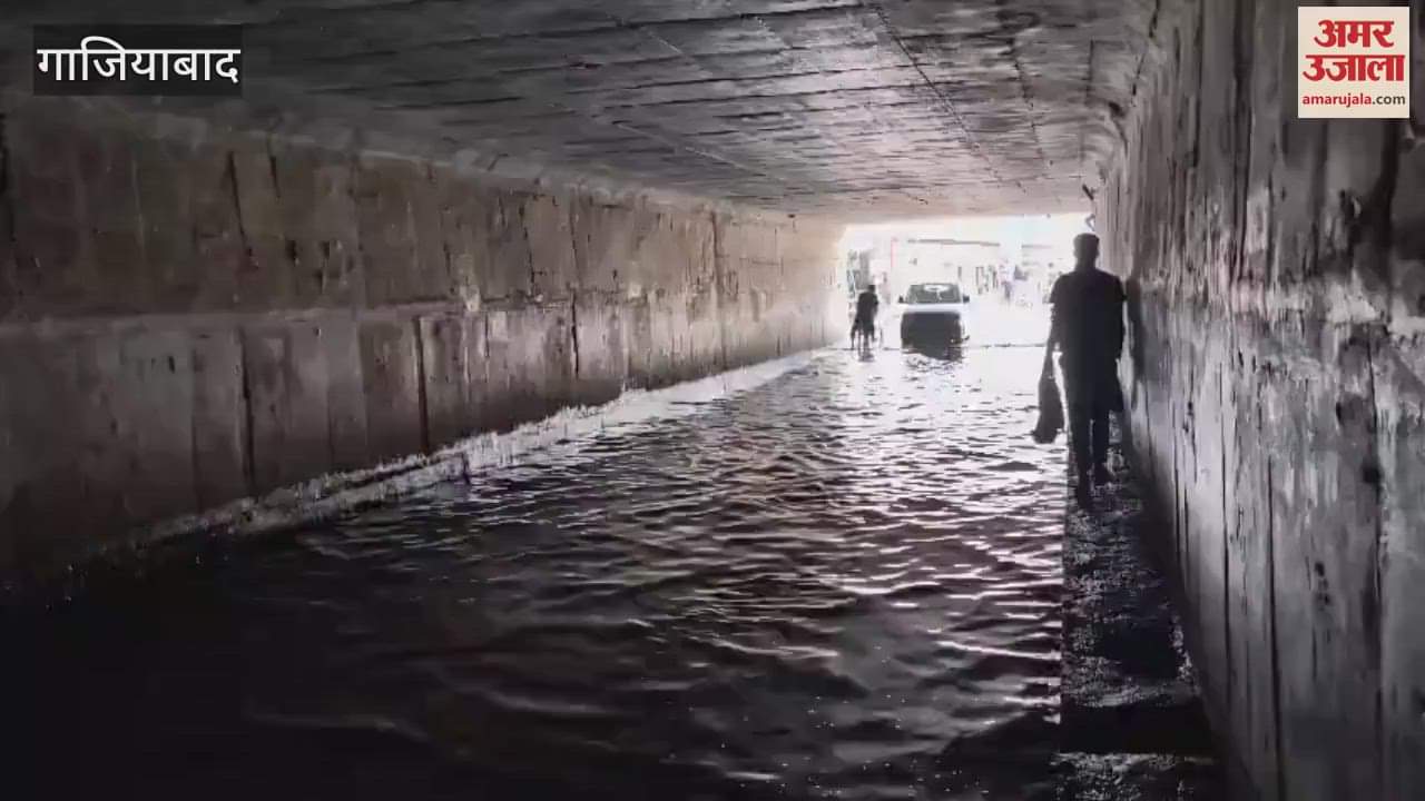 Dirty water from drain stagnant on service road of NH 9 Bamheta