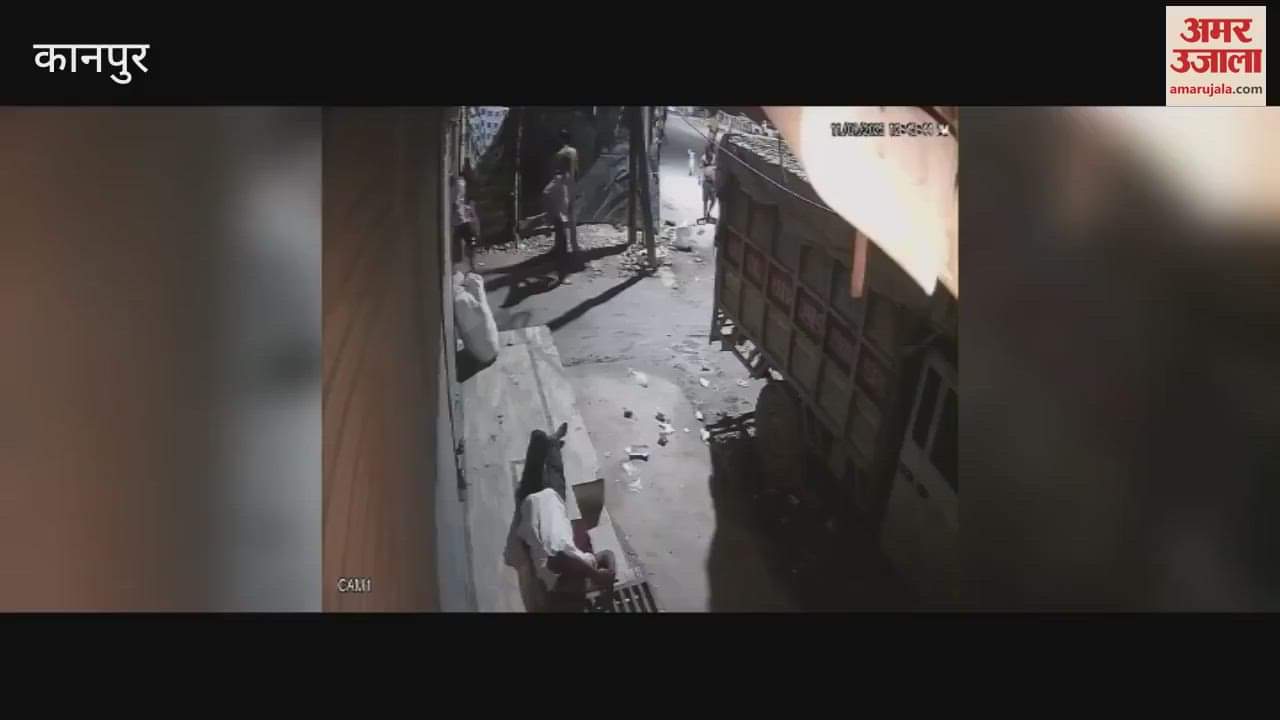 Drunkards pelted stones in Kanpur due to intoxication