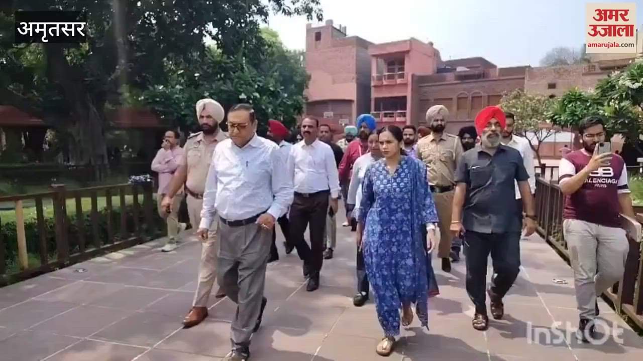 DC Sakshi Sahni arrived to tour the heritage route in Amritsar
