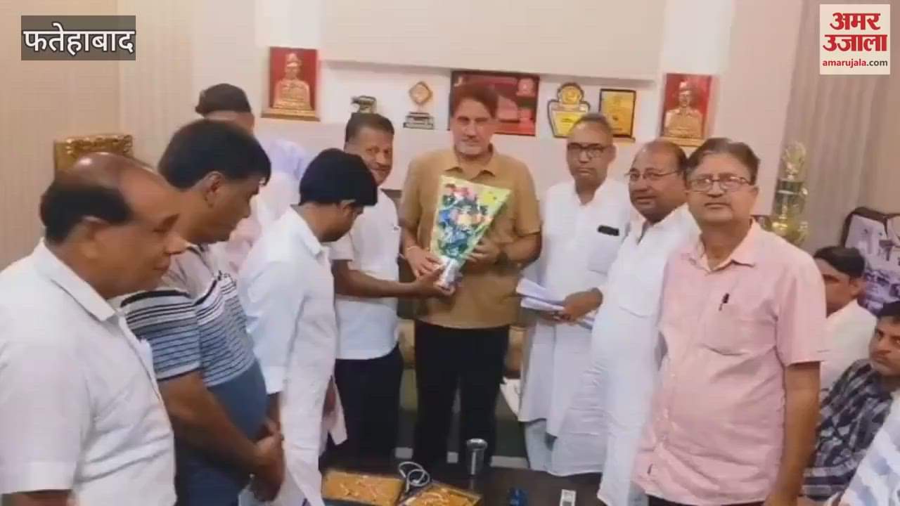 Rajya Sabha MP Subhash Barala met the public in Tohana, Fatehabad, councillors and railway association expressed their gratitude
