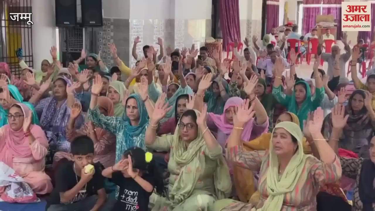 Devotees gathered to see Guru Nandkishore Das in Gho Manhasa, devotion was seen in Narsingh temple