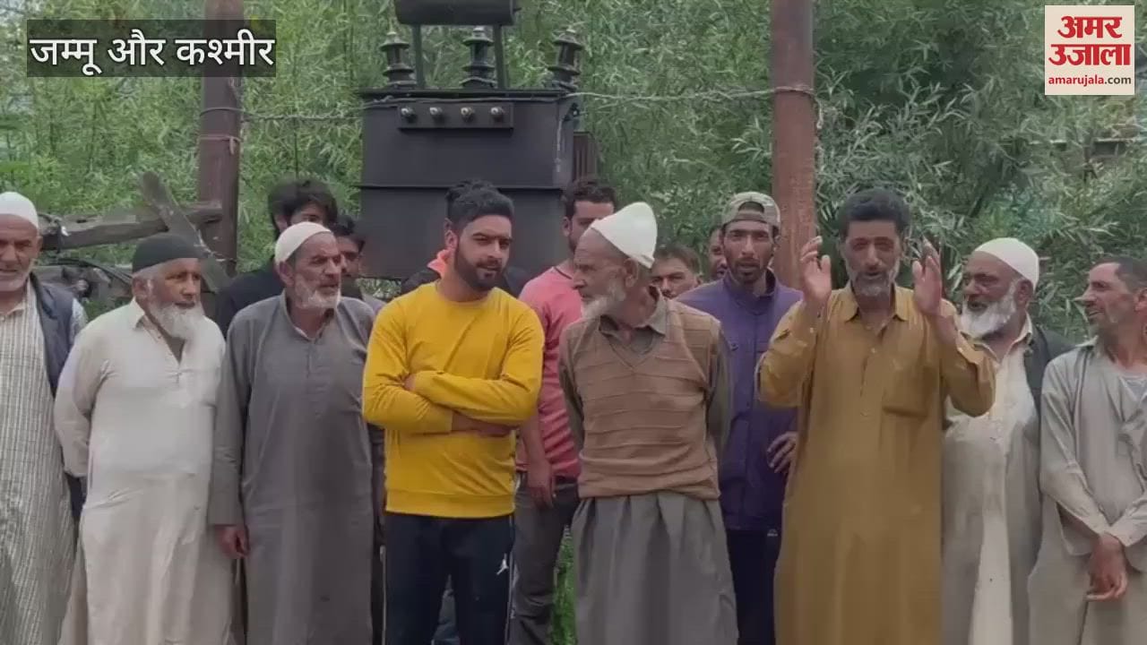 Residents of Chowan Keller, Shopian Protest Against Frequent Power Disruptions