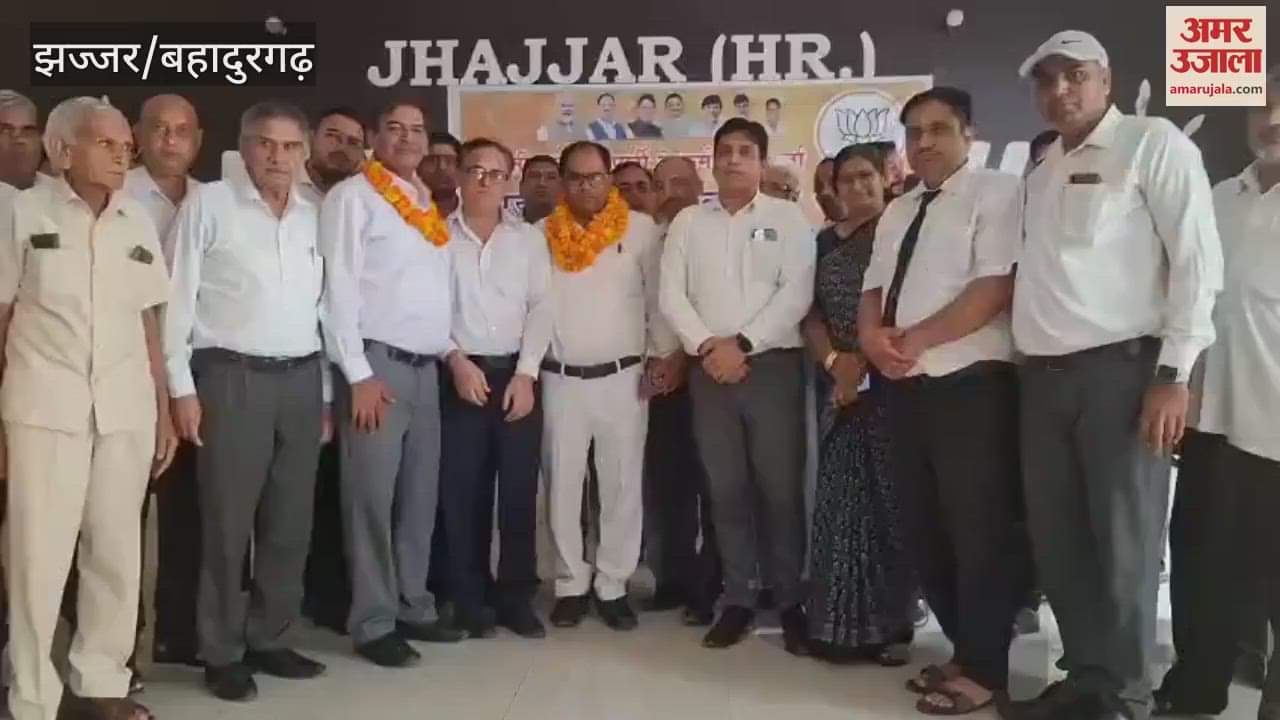Bar felicitated Advocate Ramfal Saini in Jhajjar