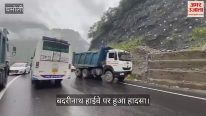 car carrying passengers to Badrinath Dham collided with a dumper
