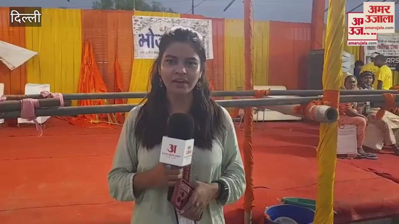 Sawan Kanwariyas reaching in Delhi