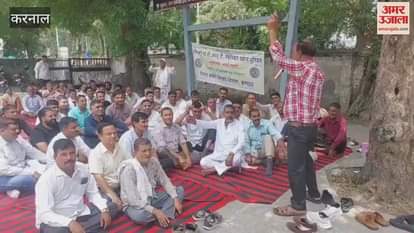 strike of the employees of the irrigation department in Karnal continues for the 12th day, they met the cabinet minister for salary