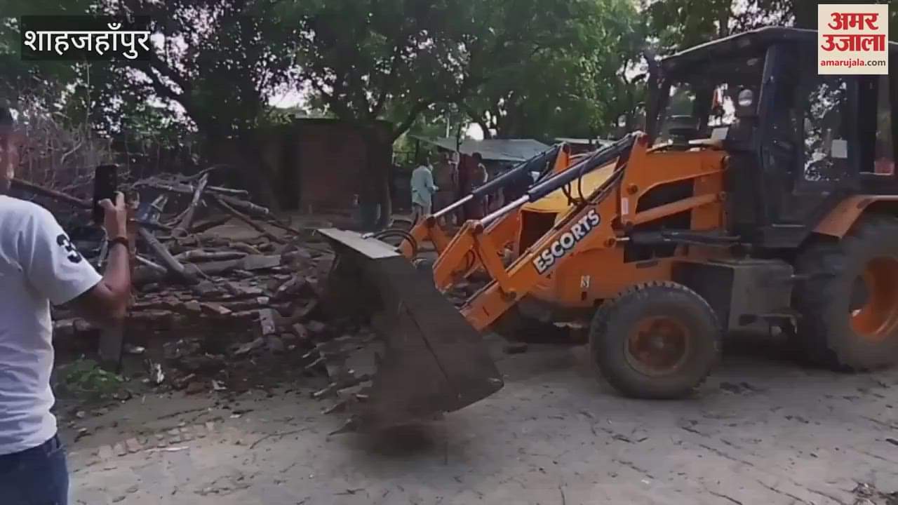 Administration removed illegal occupation of government land, action was taken using bulldozer